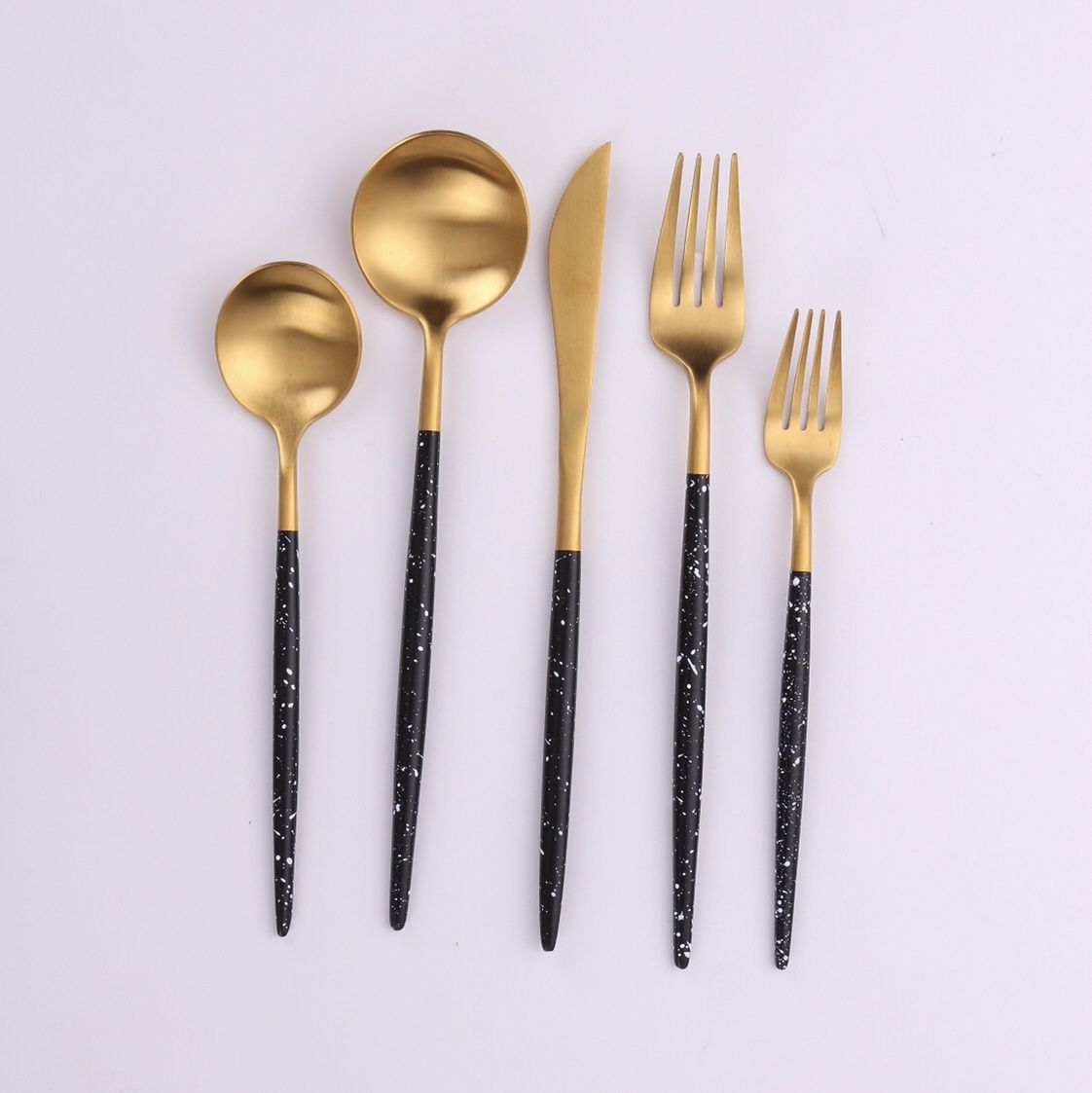 VF-10-VMG - Vera, Two Tone Brushed Marble Black And Gold, 18/10 Flatware, 20 Pc Set