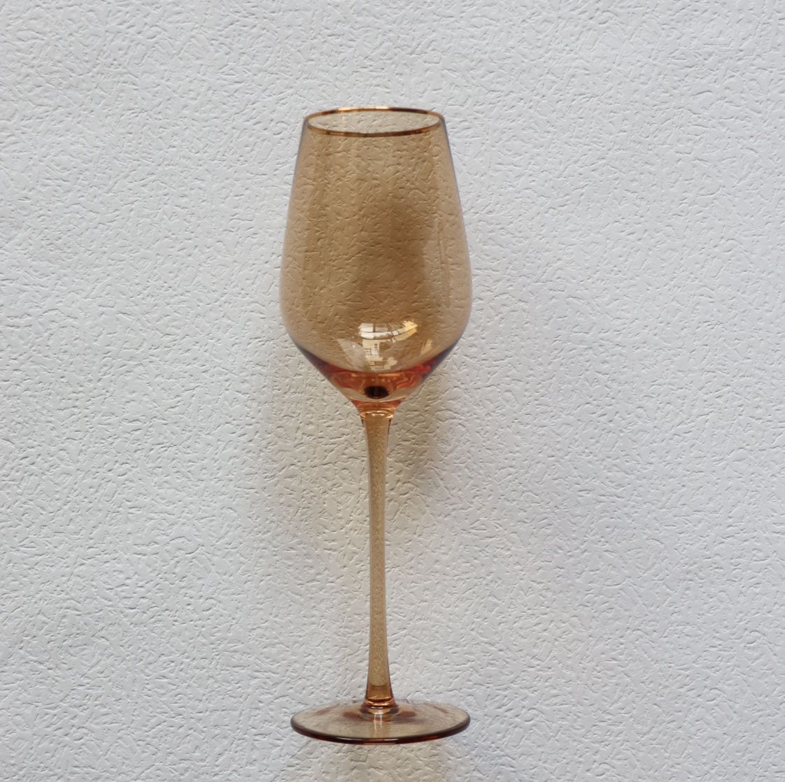 VD-P13-AM - Vikko Decor - Platinum, Amber with Gold Rim, Wine Glass, 13.5 oz