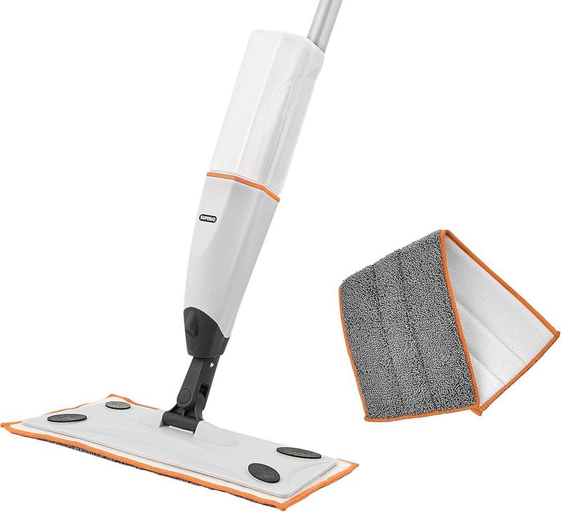 825 - Superio Swivel Head spray Mop