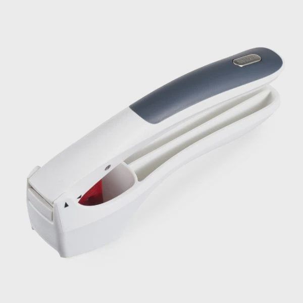 E960006U - Easy Clean Garlic Press