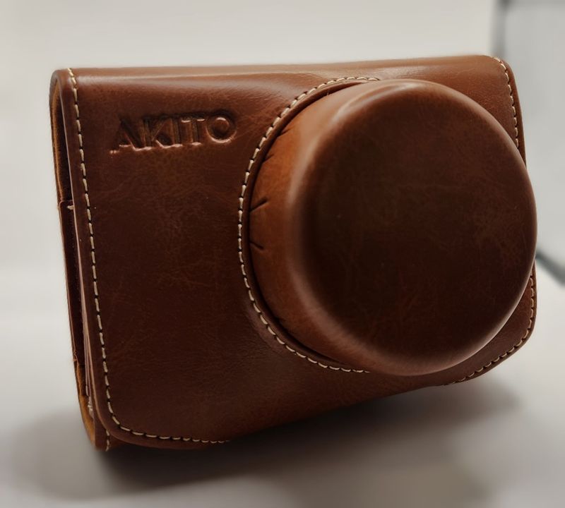 LEATHER CASE C30 BROWN-WITH LENS