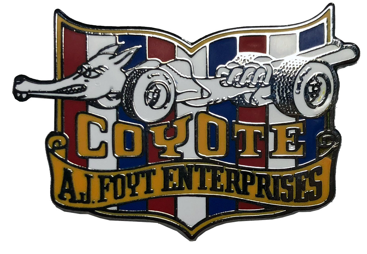 Coyote Lapel Pin