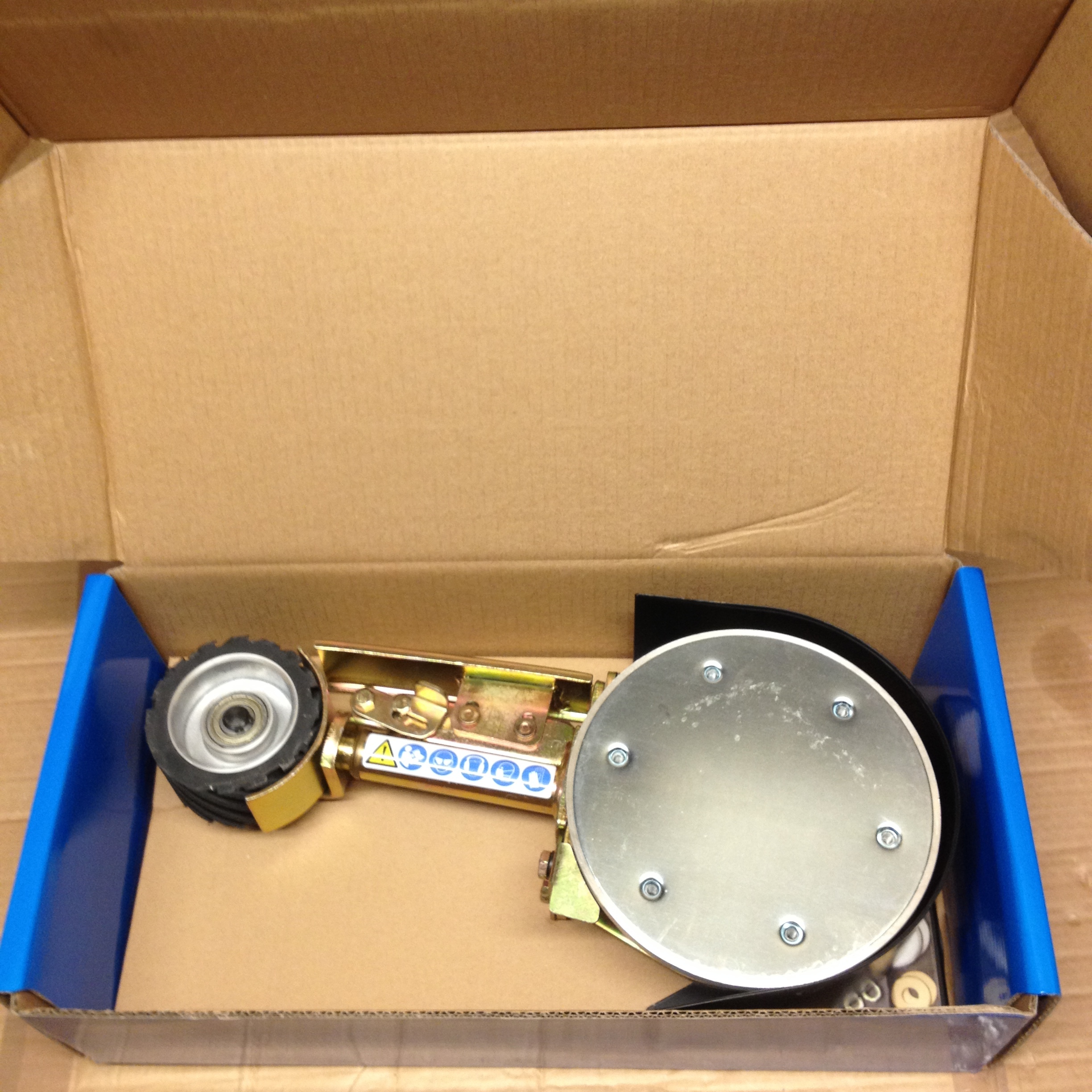 The Multitool MTA362 is a belt grinder/linisher and disc sanding