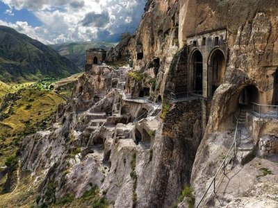 Пещерный город Вардзиа