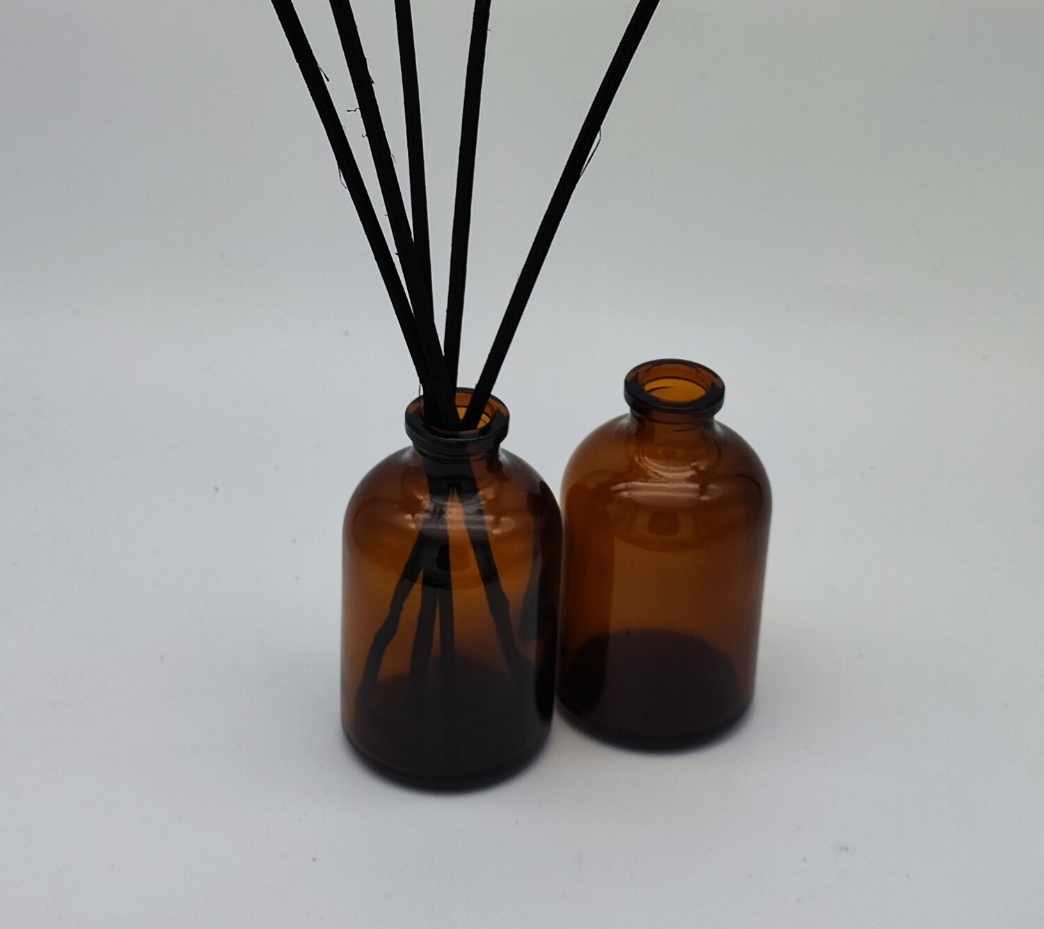 50mL AMBER GLASS Diffusers & 50 BLACK DIFFUSER STICKS - PACK of 10