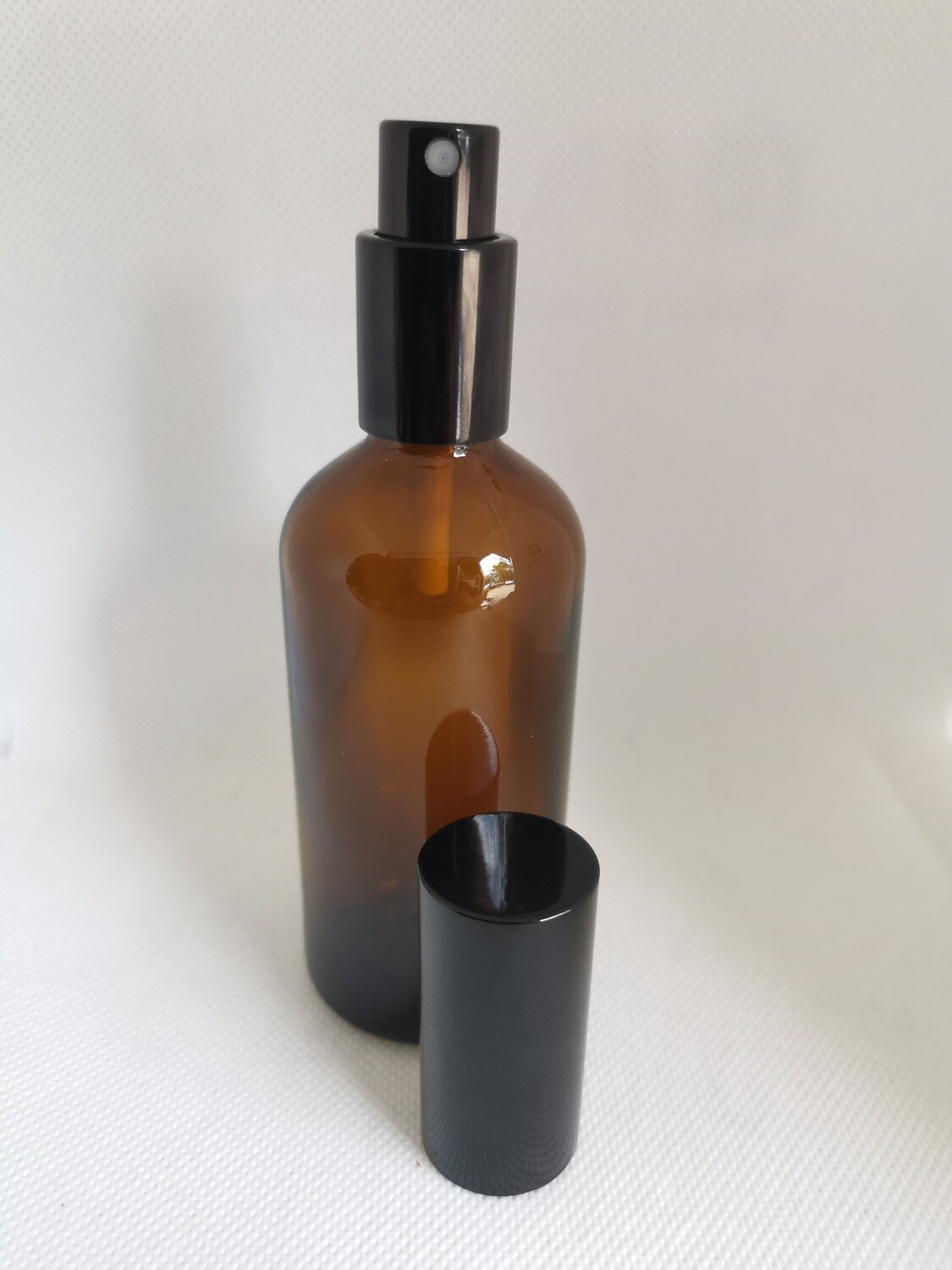 100ml SOLID AMBER GLASS  Boston 18mm Neck Bottle + GLOSS BLACK ATOMISER- Single