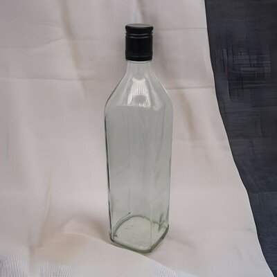 700mL Whisky Spirit Clear Glass Bottle with choice of 29mm BLACK Screw Metal caps (12 Pcs with Carton Dividers)