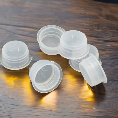 Plastic Plug to fit Pharmacy -Boston 18mm Neck Glass Bottles - Single Buy