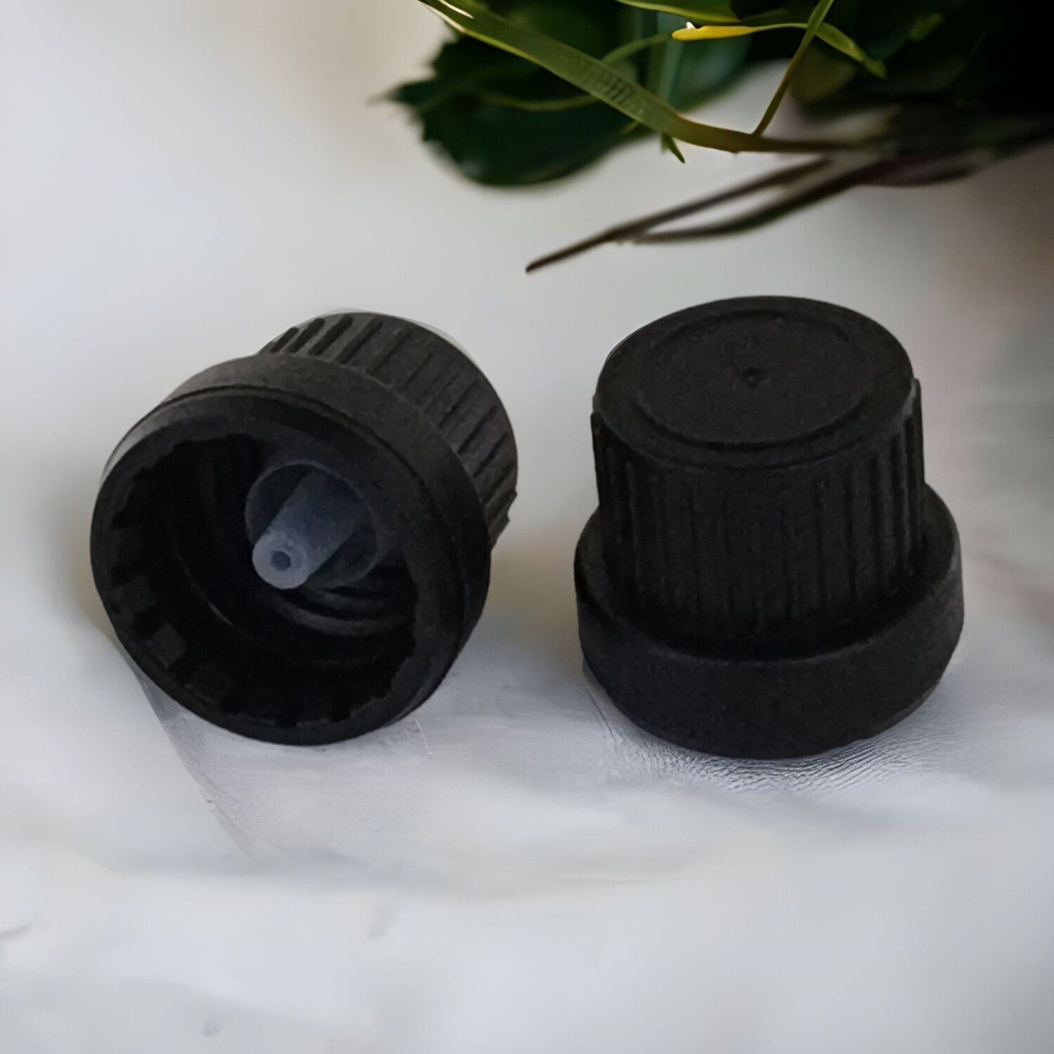18mm BLACK Dripulator Tamper Caps (Euro Style) with Centre Drip Neck Insert FOR GLASS BOTTLES Only - PACK of 100