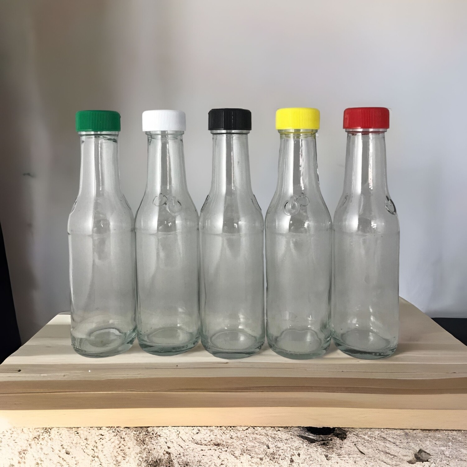 28mm PolyPropylene wadded or Metal screw cap