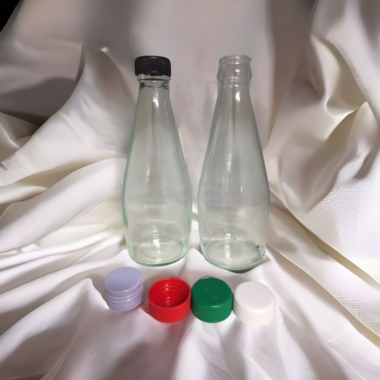 300mL Clear Glass Bowling Pin Shaped Bottle with 28mm Black Screw cap (32 Pcs)