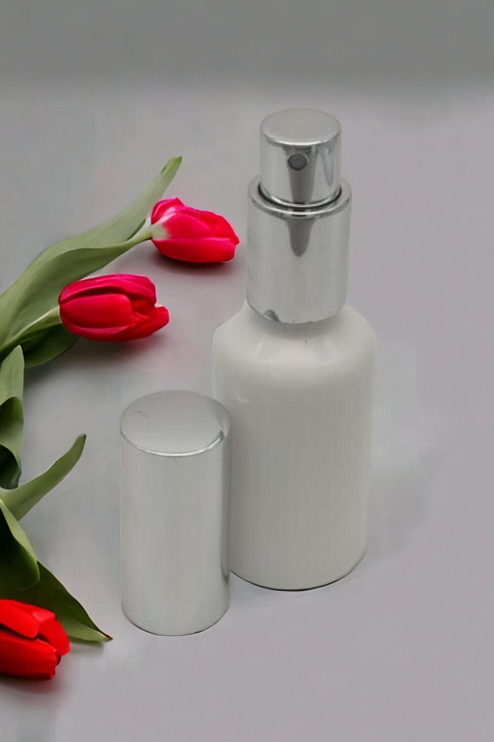 30ml White (Solid White Glass) Glass Bottle (18mm neck) with Shiny Silver Atomiser- BULK 10 Pcs