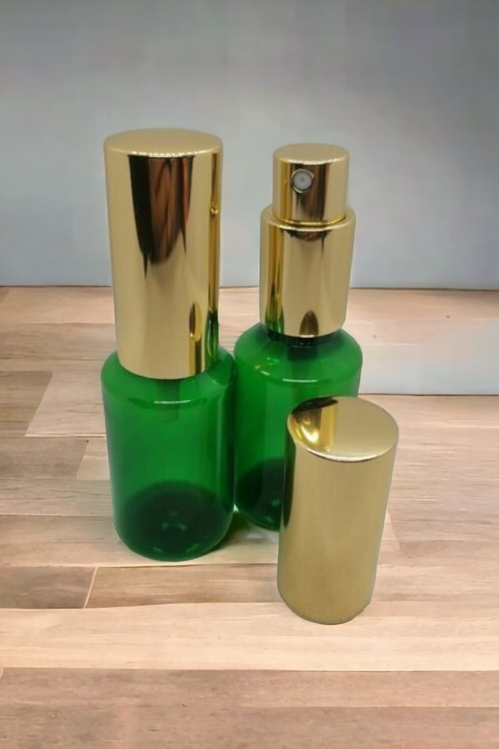 30ml GREEN PET (Plastic ♲) with Shiny Gold Atomiser - PACK of 10