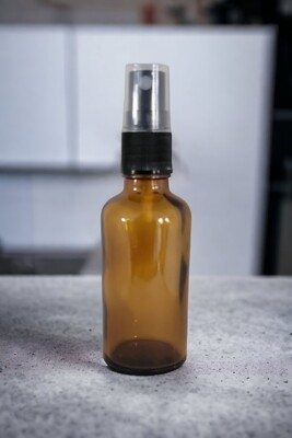 50ml AMBER GLASS Boston 18mm Neck Bottle + BLACK SPRITZER/ ATOMISER with over cap