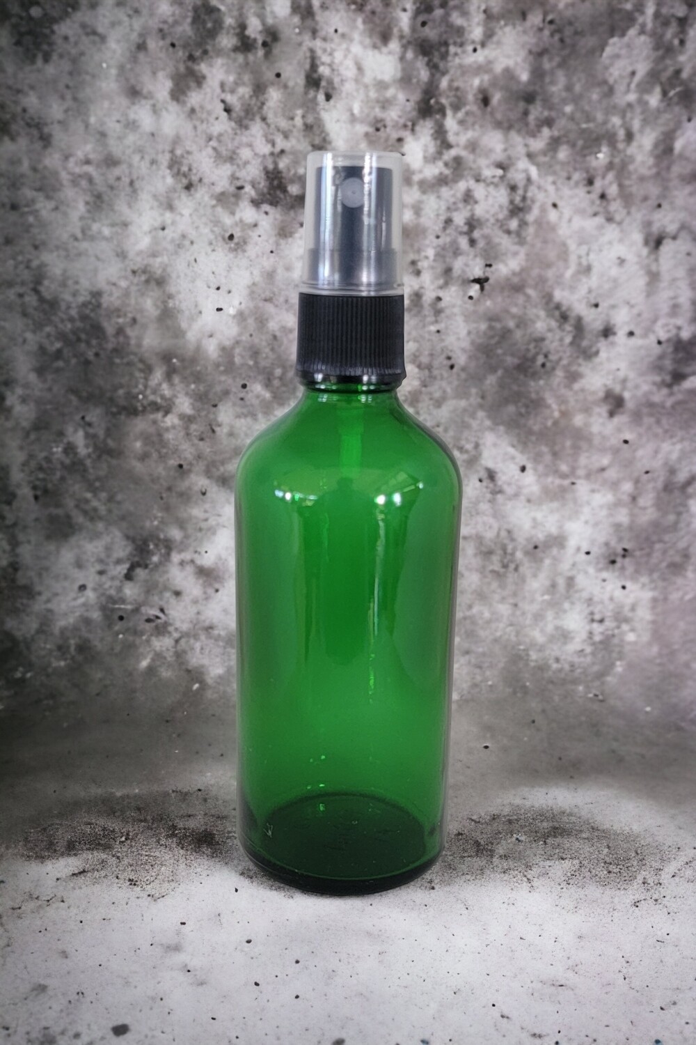 100ml GREEN GLASS Boston 18mm Neck Bottle + BLACK SPRITZER/ ATOMISER with over cap