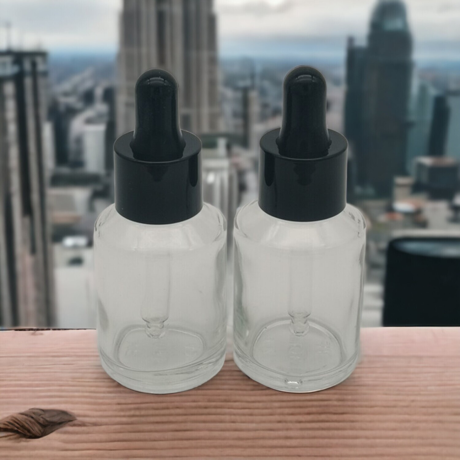 30 mL CLEAR ROUND ANGLED SHOULDERS GLASS with Black Cap &amp; Teat DROPPER SET