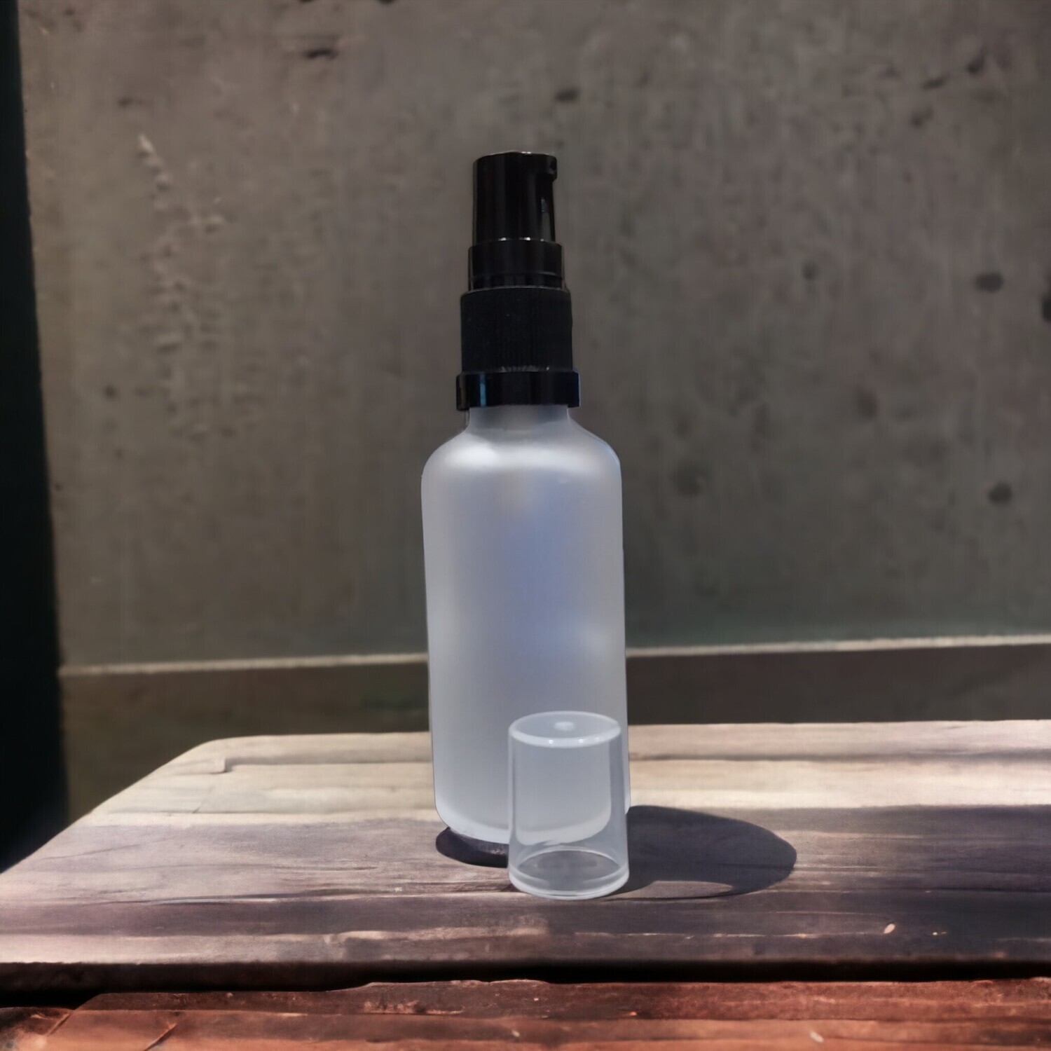 50ml FROSTED CLEAR with 18 MM Neck BLACK SERUM/LOTION PUMP & CLEAR OVERCAP
