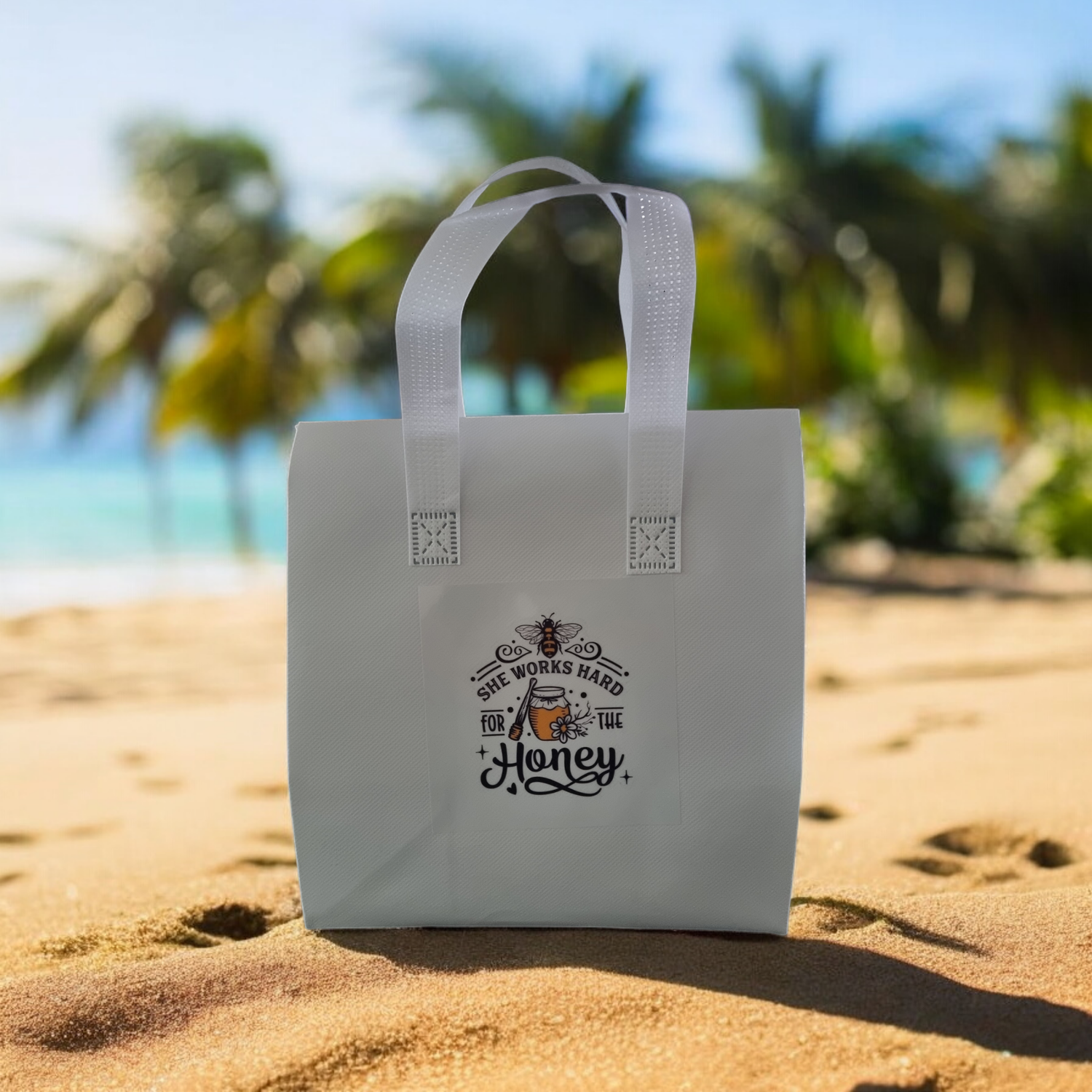 BEE - WORKS HARD FOR HER HONEY INSULATED TOTE BAG