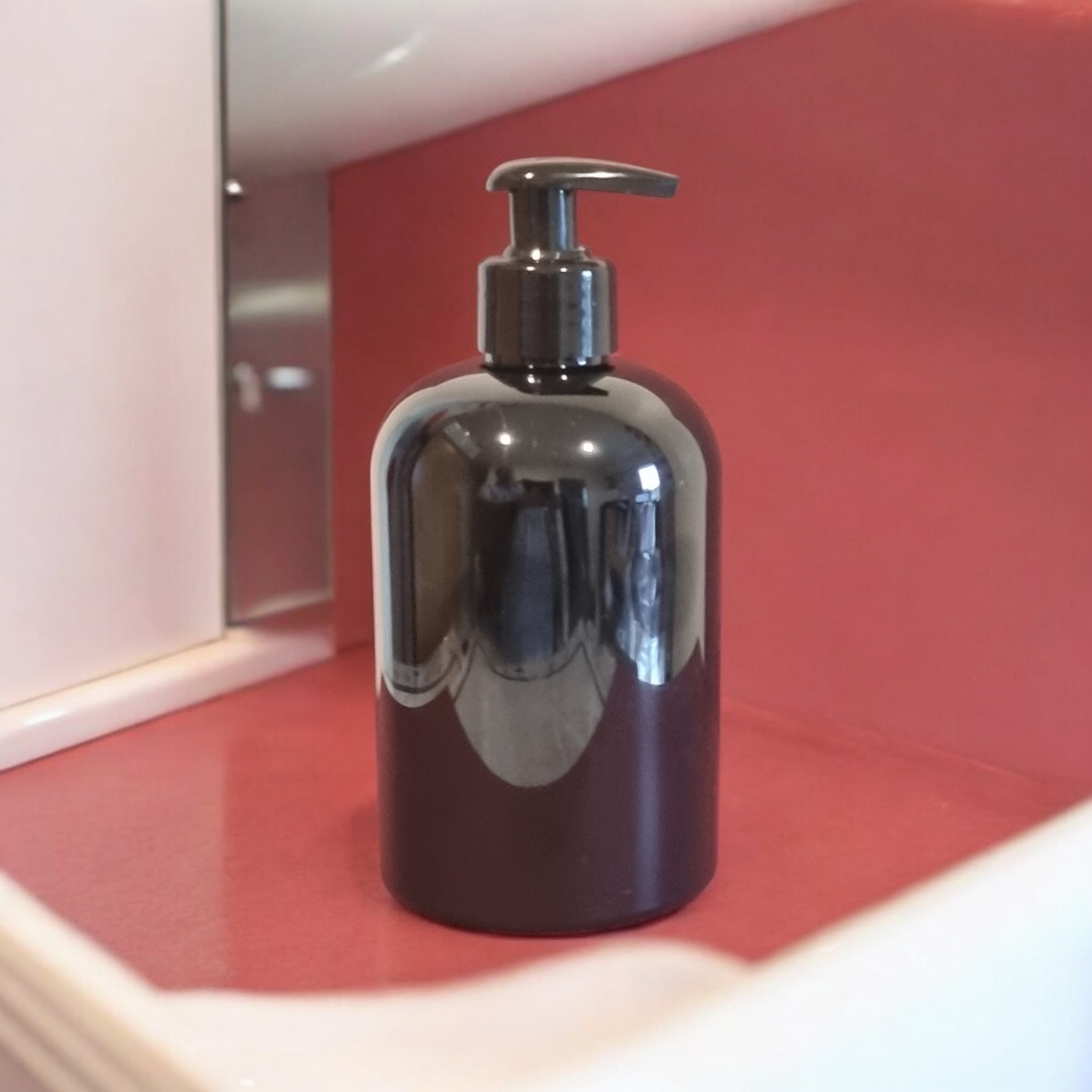 500mL BLACK SQUAT PET (Plastic) 28mm/410 Neck Bottle with BLACK 28MM LOTION PUMPS -  SPECIAL BUY