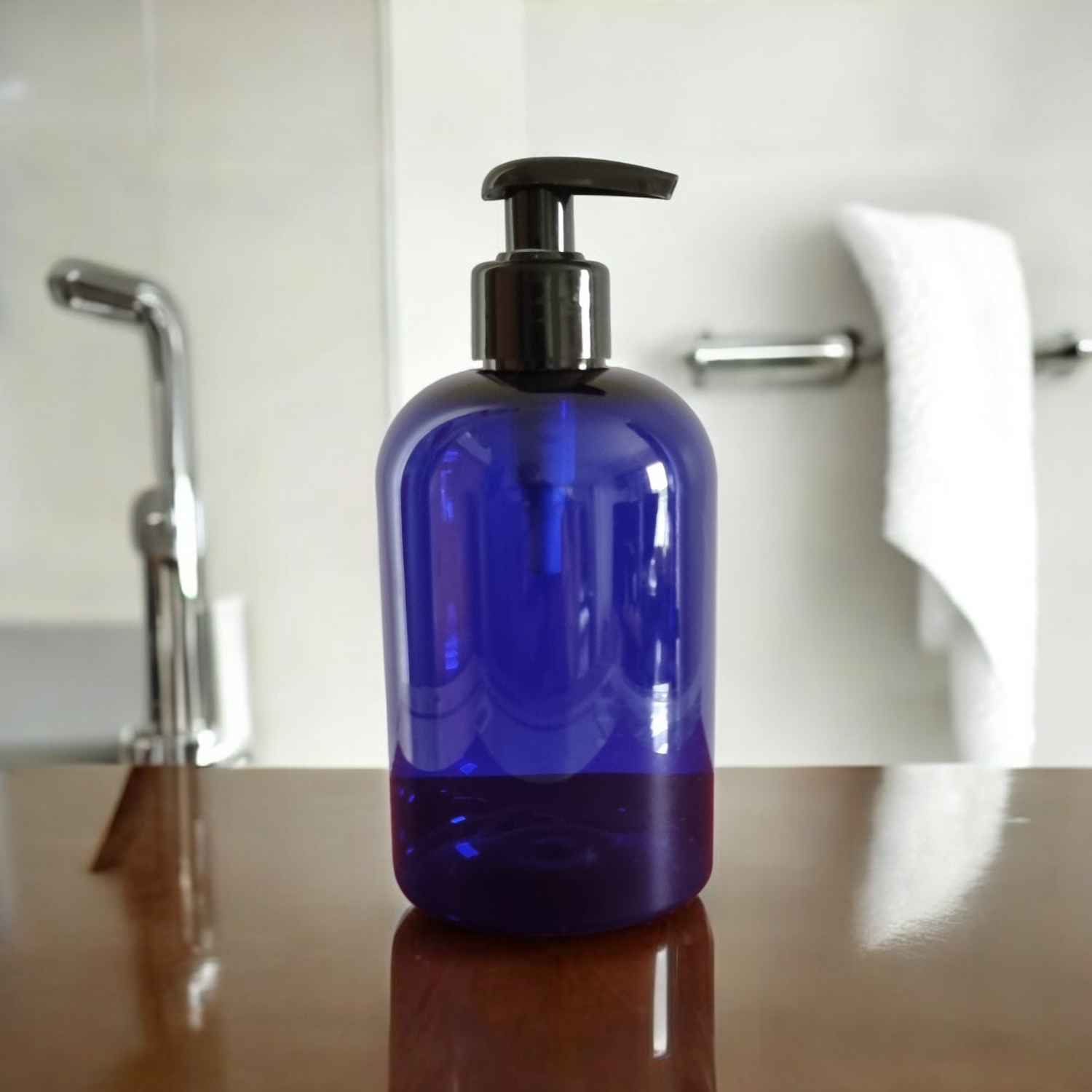 500mL SQUAT Cobalt Blue PET (Plastic) (NON Ribbed) 28/410 BLACK Lotion Pump 2mL Dispensing