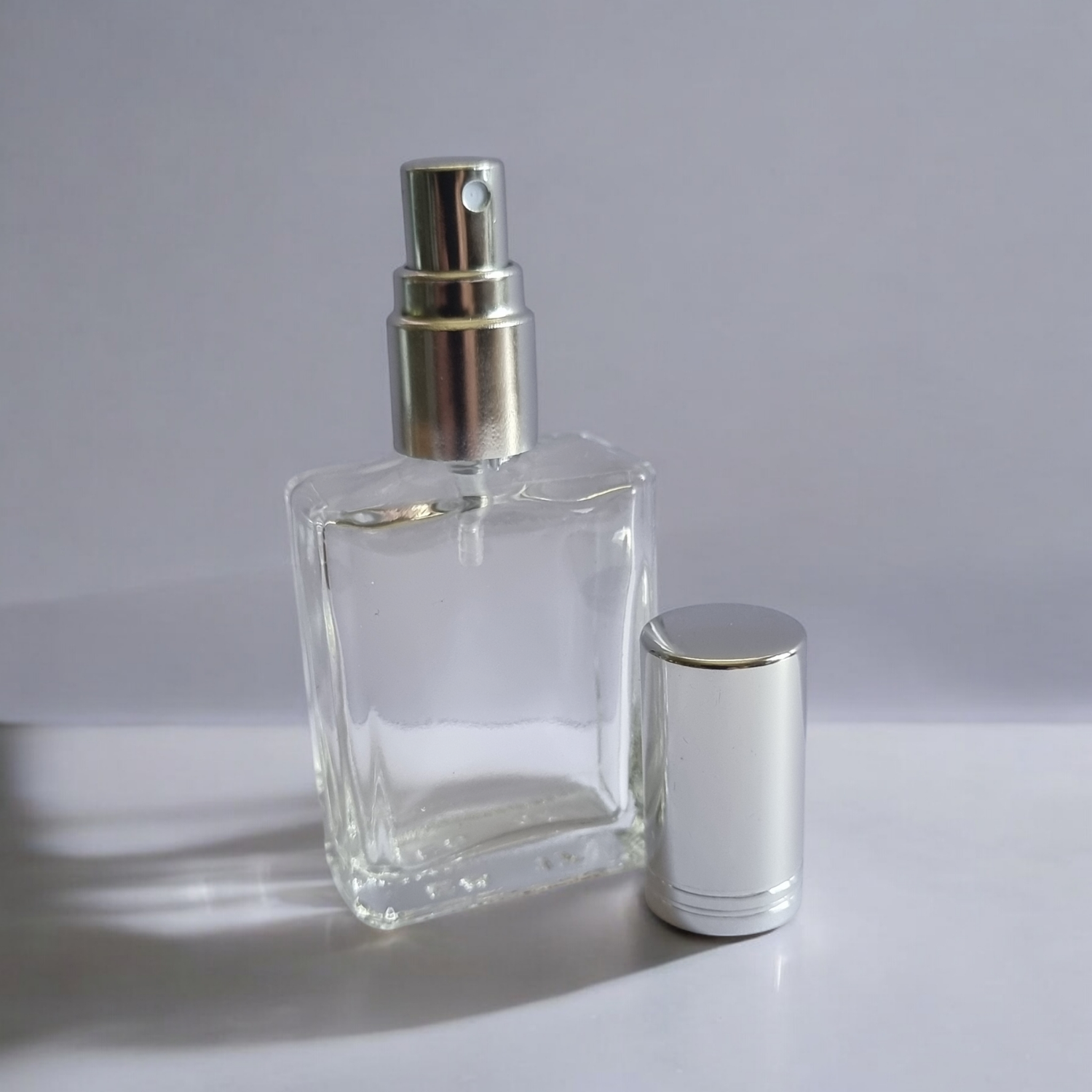 15mL Rectangle Glass Atomiser with GLOSS SILVER (2Ring) Overcap