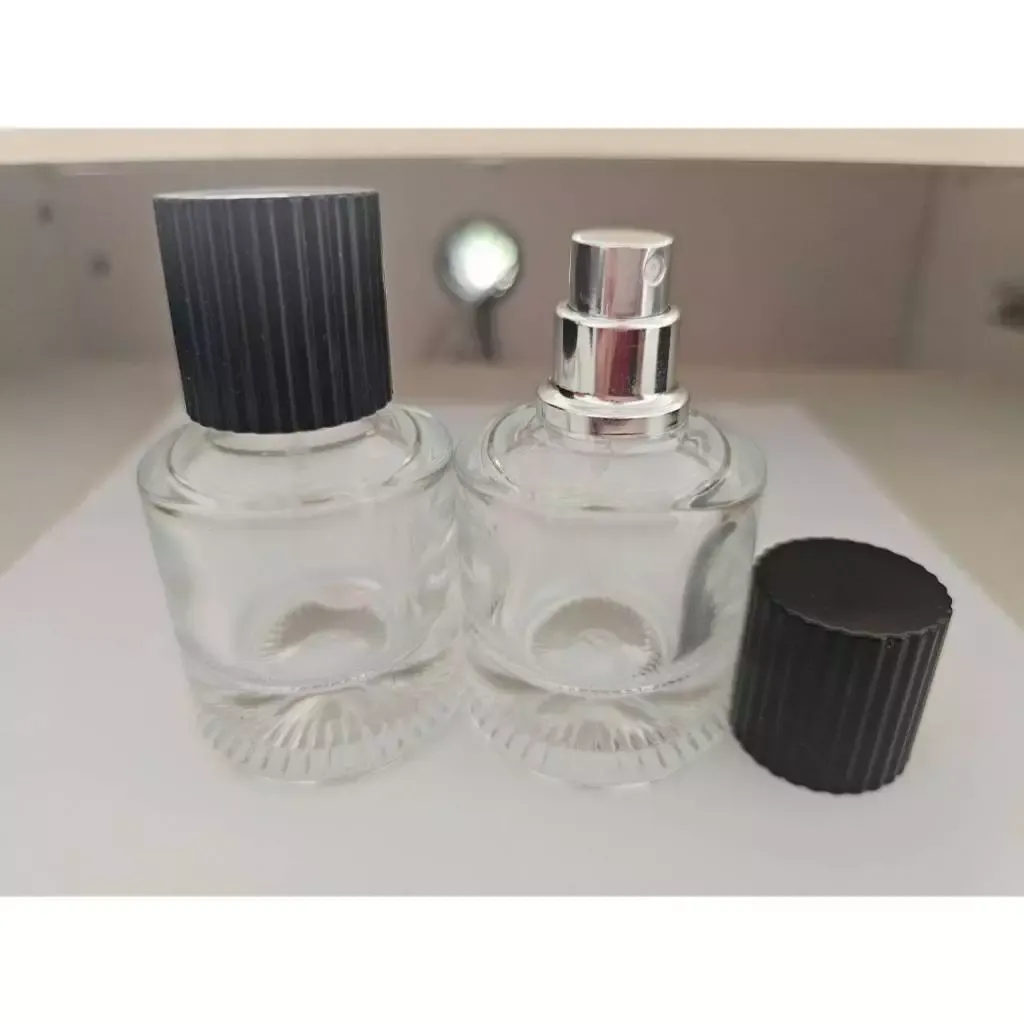 30mL Clear Glass Atomiser (Silver OR Gold Spray Head) Black Ribbed Overcap