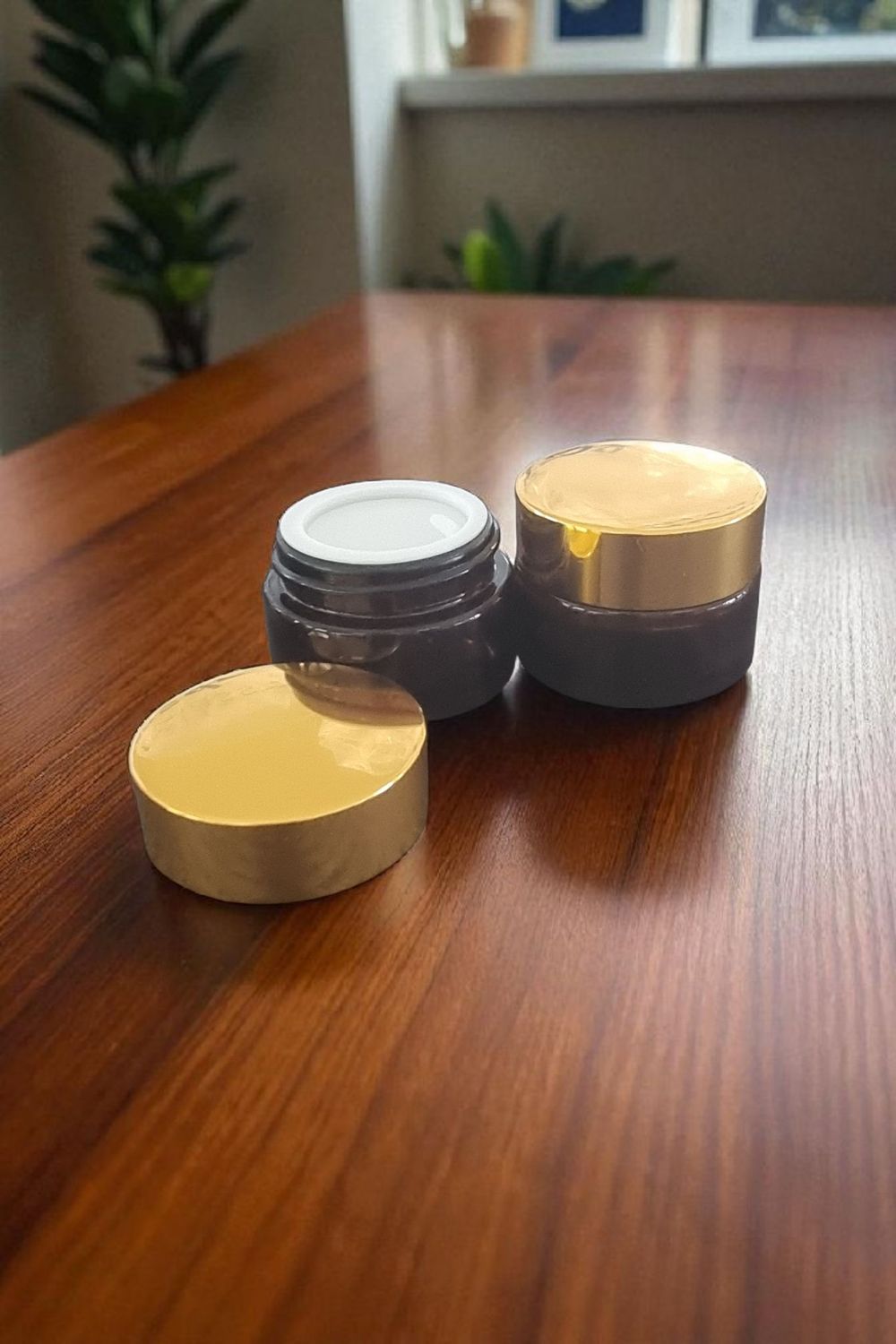 15ml AMBER Glass Palm Pots with Caska Seal &amp; Shiny Gold Waded Screw Caps - SPECIAL BUY