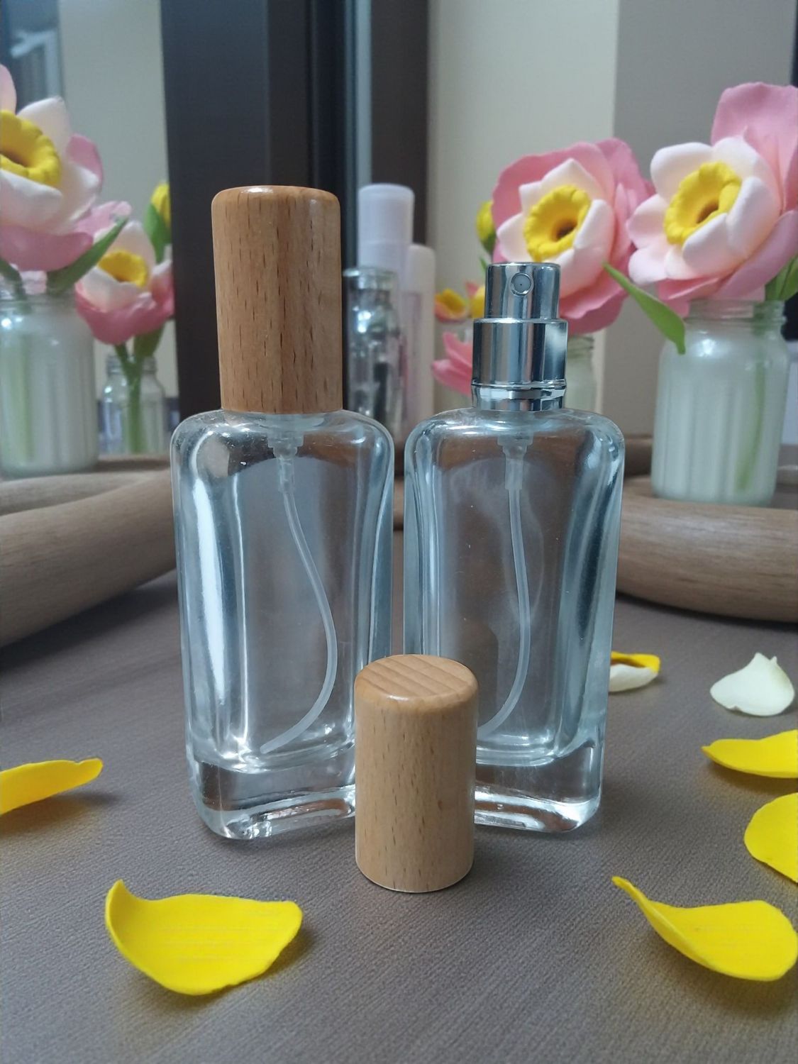 20ML TALL RECTANGLE THICK GLASS SILVER ATOMISER WITH ROUND TIMBER OVERCAP - PREORDER