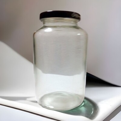 720ml or 24oz  (1kg Honey) Straight Sided Glass Jar with Choice of 63mm Metal Cap (12 Jars Per CTN)