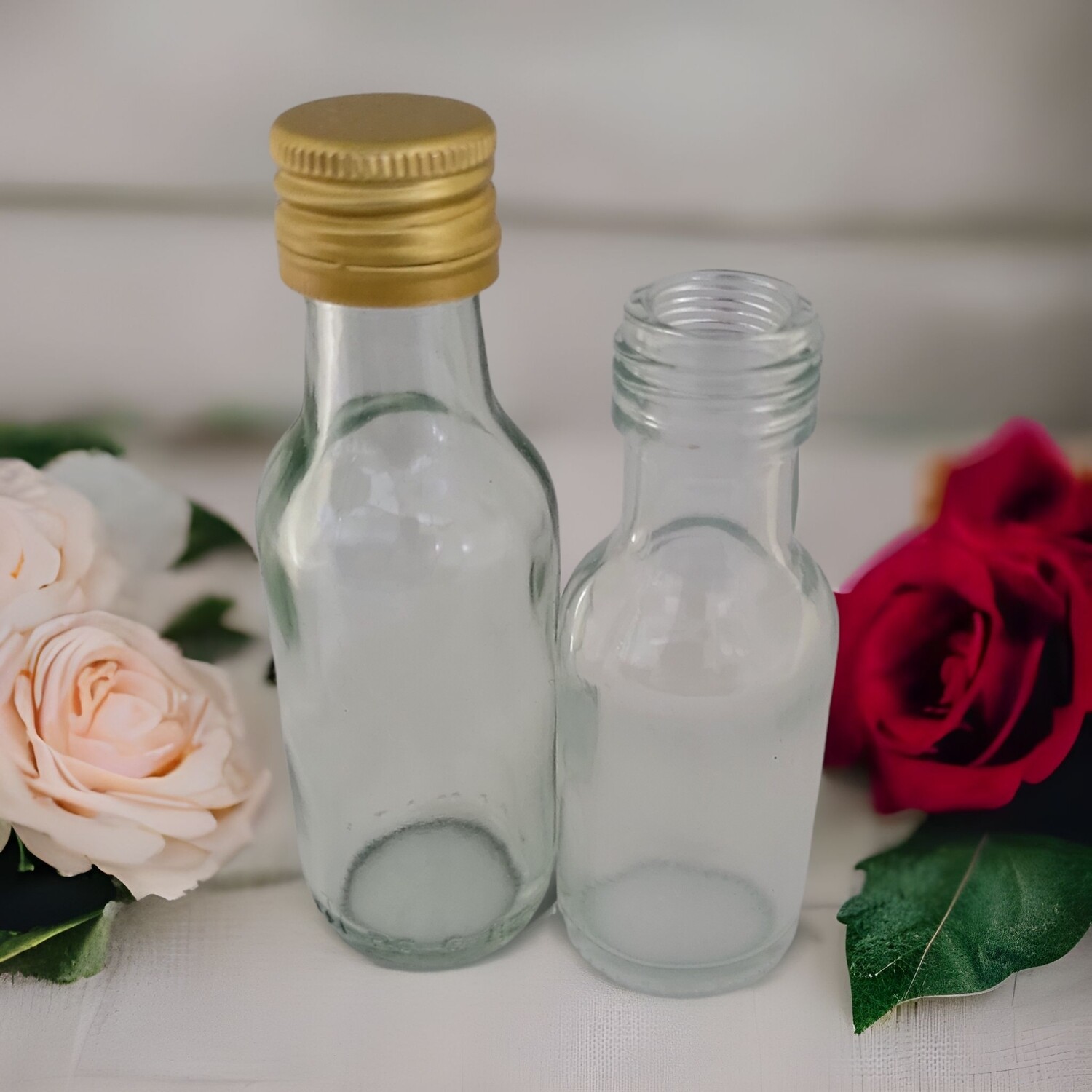 45 ml Round Mini Bottle with Choice of BLACK or Gold Screw Cap (208 Pcs)