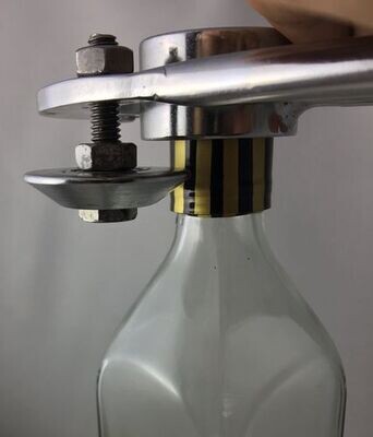 Hand Crimping Tool for 22/28/29mm Screw On Metal caps (Suitable for WHISKEY 350/700mL Bottles170ml Hip Flasks &amp; 60mL Hip)