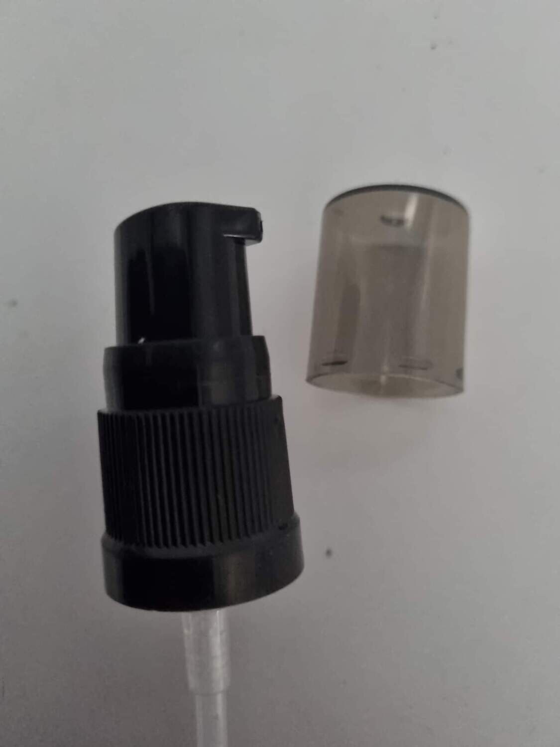 18mm BLACK Lotion Serum Pump 18/410 with Dark Smokey Overcap