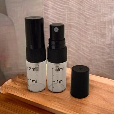 2ml  Glass Graduated Atomiser with Black Overcap