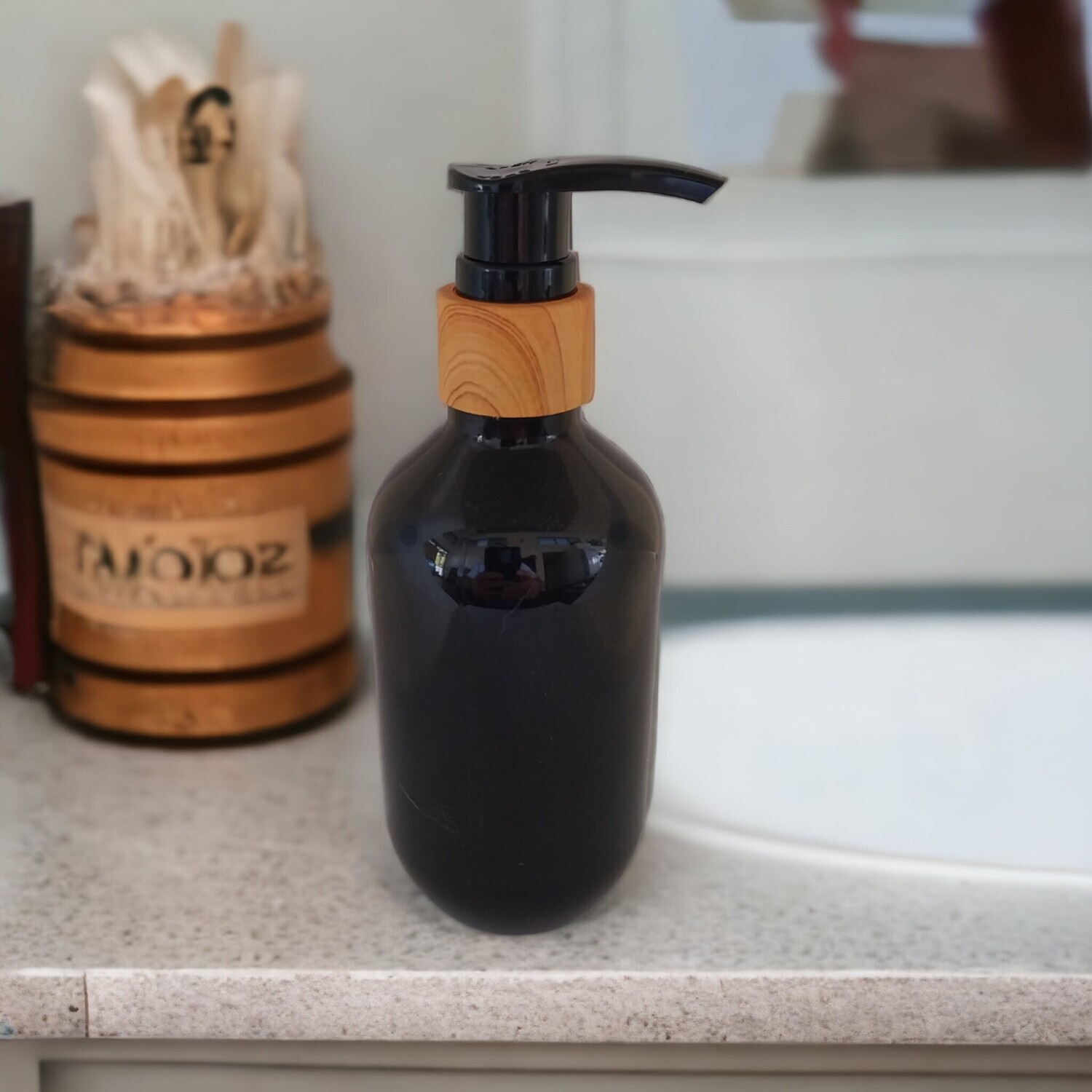 200ml Black Veral (PET) Plastic with 24410 Neck Black &amp; Timber Lotion Pump