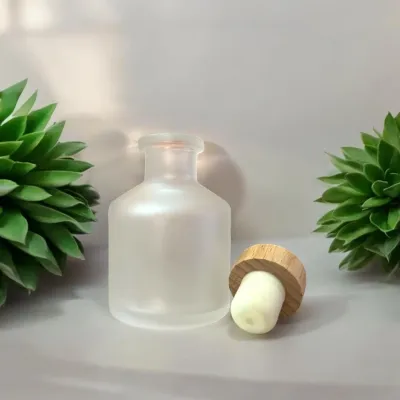 50ml &amp; 100mL Coloured Glass Diffuser Bottles Vases &amp; Spirit Bottles with Choice of Stopper