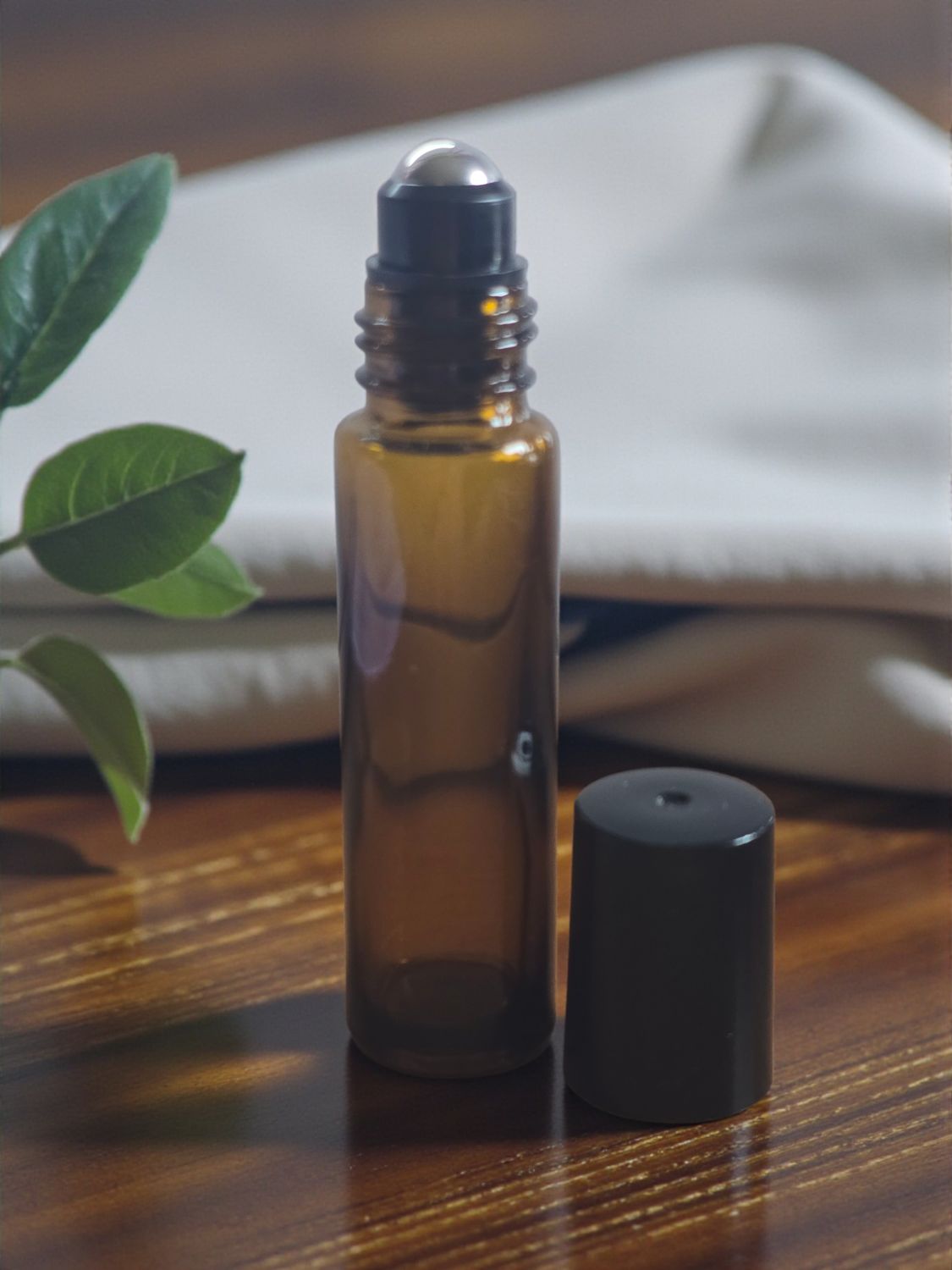 10ml Amber Thick Glass with BLACK HOUSING &amp; Metal Roller with Black Screw Cap - Single Buy