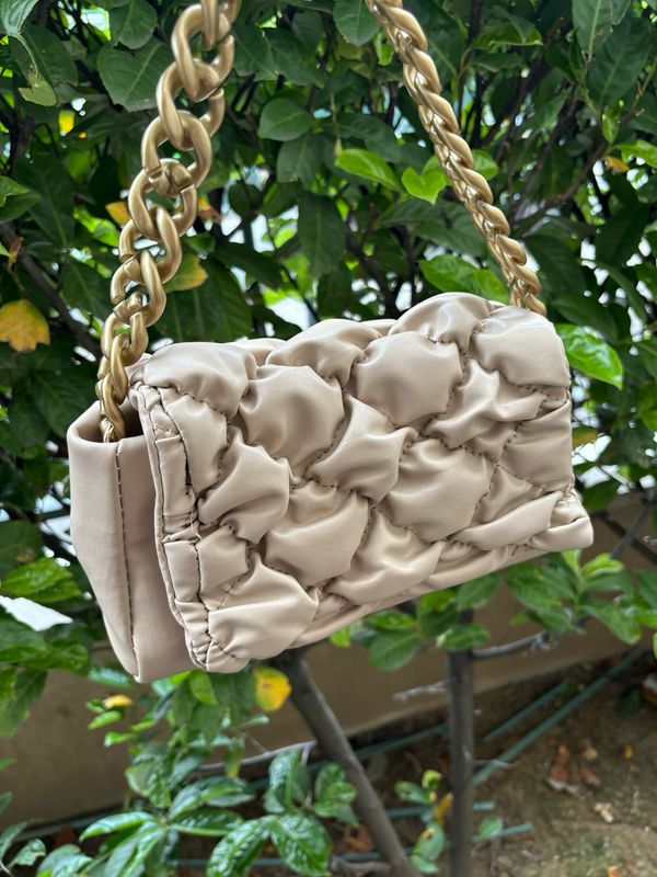 Sac Beige fonce avec 10 produits