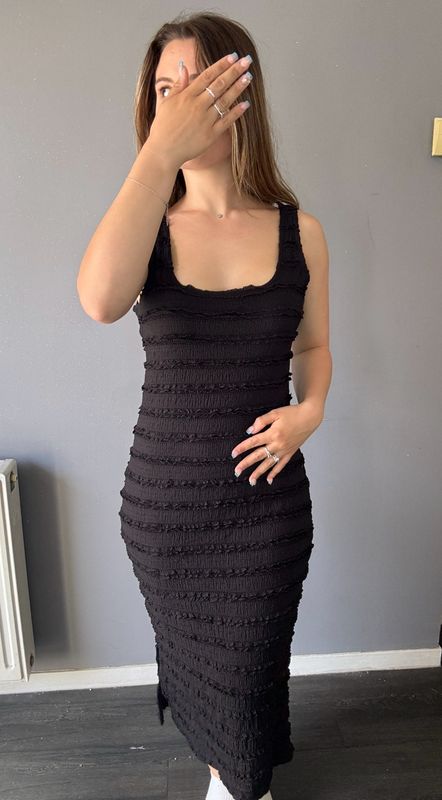 Robe noir vague