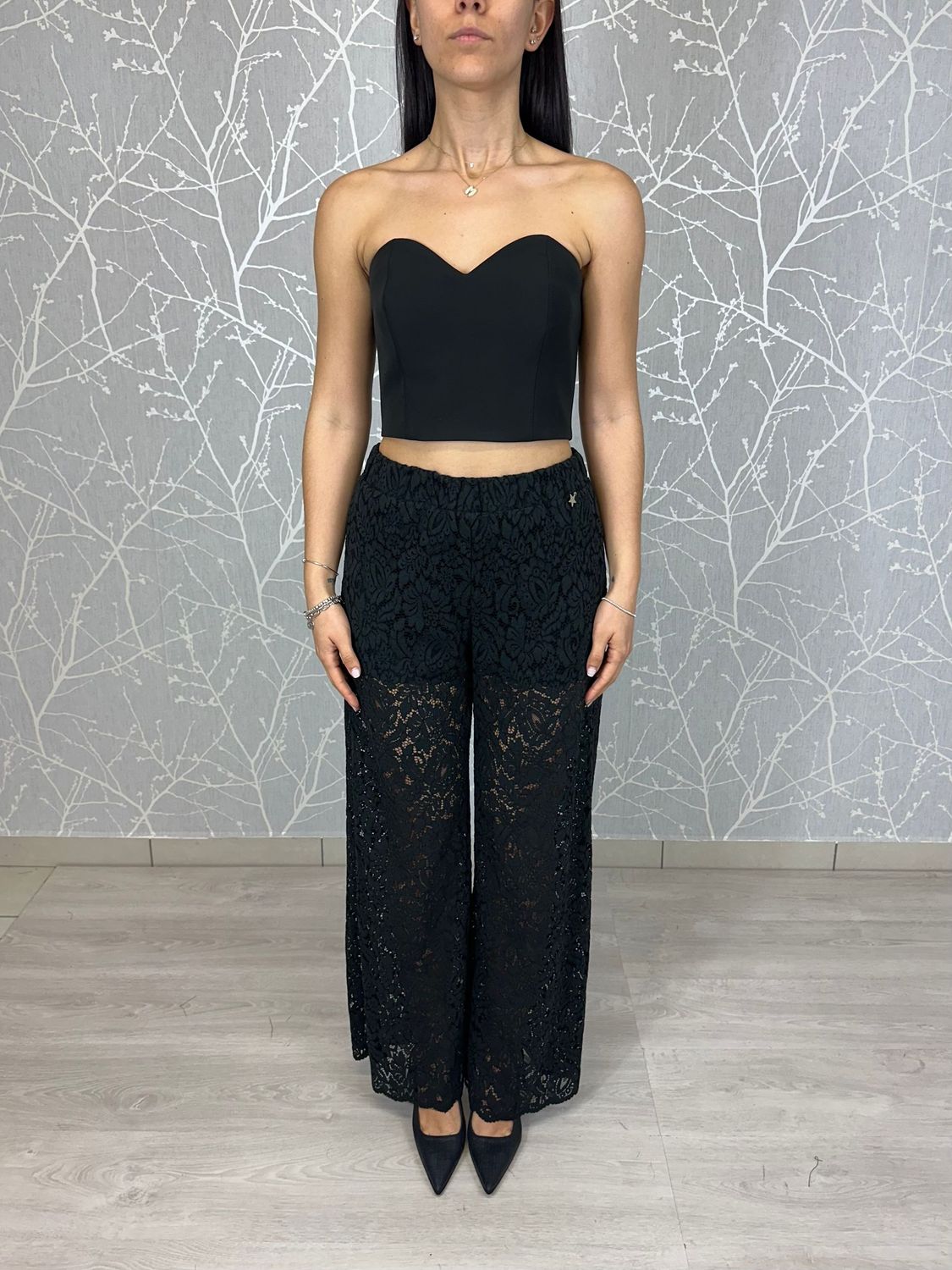 Pantalone palazzo in pizzo nero