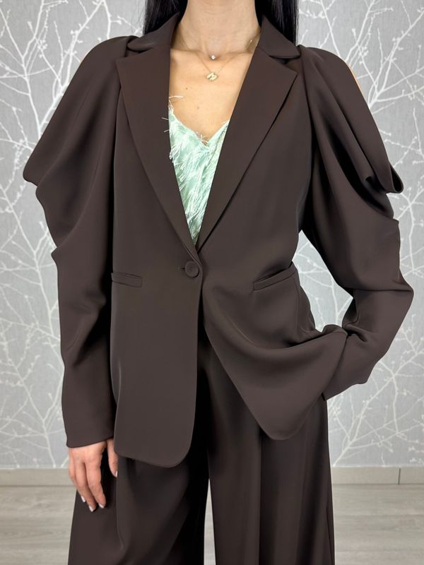 Giacca monopetto cut-out sulle spalle moro