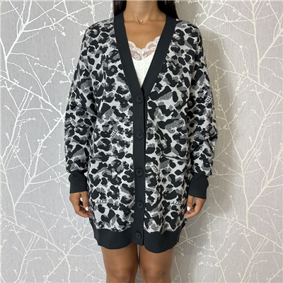 Cardigan Jacquard Con Tasche Applicate Sull Davanti