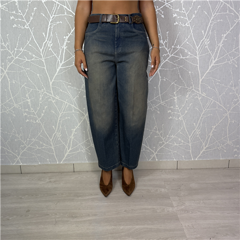 Jeans Carrot Sabbiato Con Cintura Art. Ai254178