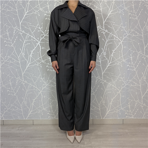 Tuta Gessata Palazzo Con Ampio Revere E Cintura In Vita Art. Tut664 Tuta Gessata Palazzo Con Ampio Revere E Cintura In Vita Art. Tut664, Taglia: L, Colore: GRAFITE