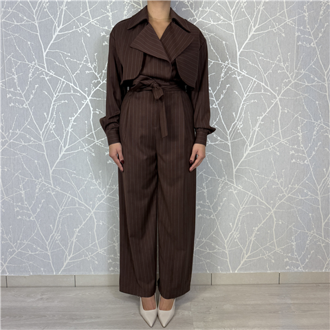 Tuta Gessata Palazzo Con Ampio Revere E Cintura In Vita Art. Tut664 Tuta Gessata Palazzo Con Ampio Revere E Cintura In Vita Art. Tut664, Taglia: XS, Colore: MARRONE