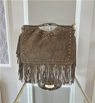 Borsa In Pelle Scamosciata Con Borchie E Frange Art. 6065 Borsa In Pelle Scamosciata Con Borchie E Frange Art. 6065