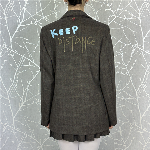 Giacca Monopetto Check Con Stampa Sul Retro Art. D38n0722