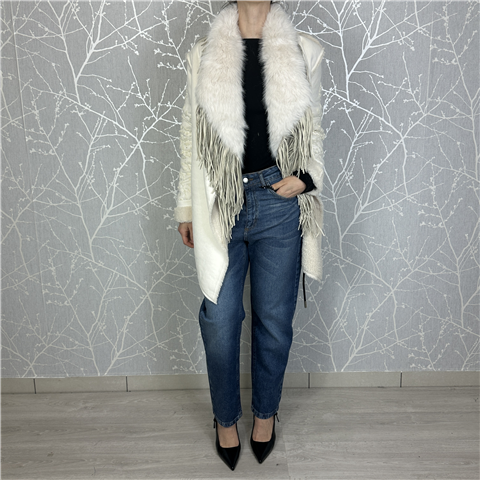 Giacca Allacciata In Vita Con Collo In Ecopelliccia Frange E Ricami Art. 4324007 Giacca Allacciata In Vita Con Collo In Ecopelliccia Frange E Ricami Art. 4324007, Taglia: M/L, Colore: PANNA