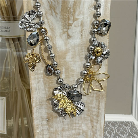 Collana Con Fiori Foglie E Pietre Pendenti Art. 005