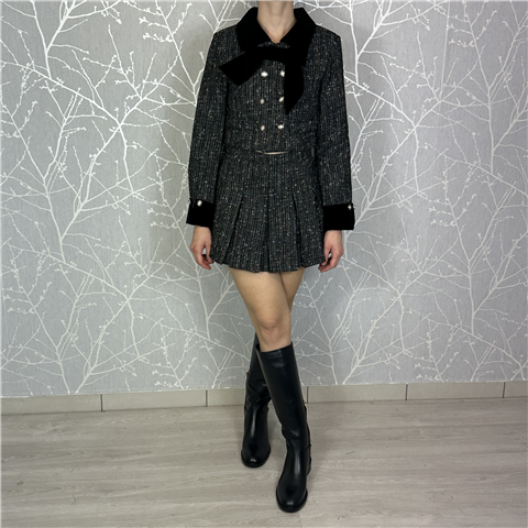 Tailleur Giacca Crop Doppio Petto Con Fiocco Removibile In Velluto E Minigonna A Pieghe Art. Farese, Taglia: L, Colore: NERO