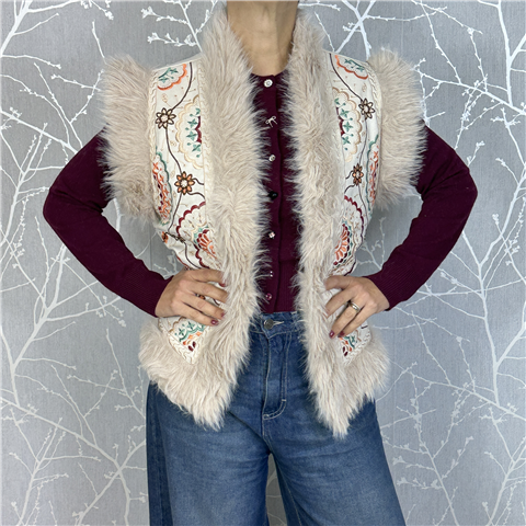 Gilet Con Ricamo Art. Lblp036, Taglia: U, Colore: BIANCO